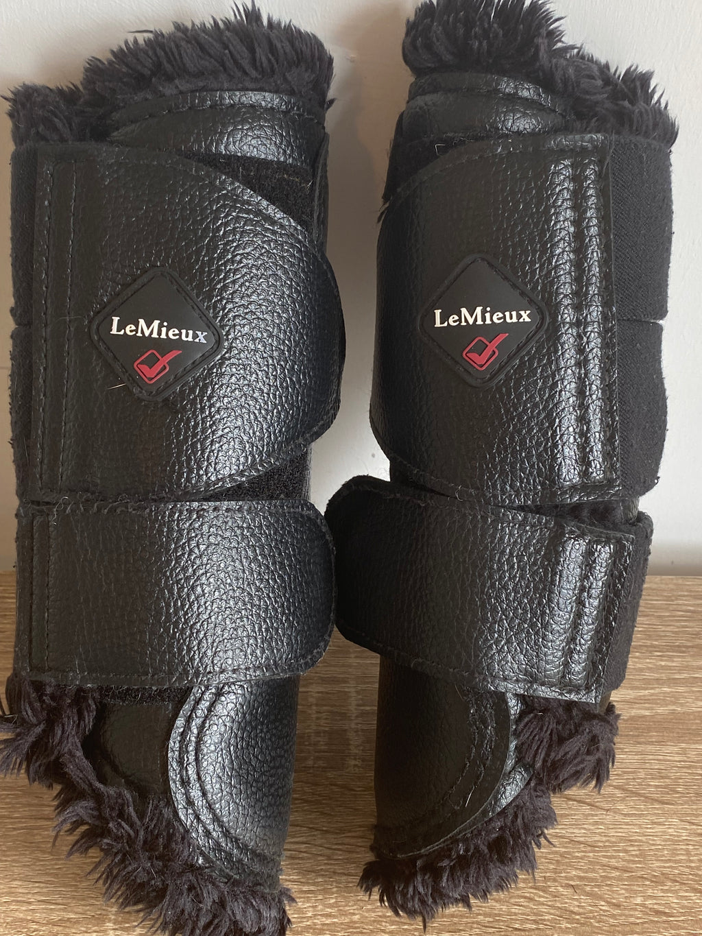 LeMieux Black Fleece Lined Brushing Boots Medium 5/6 Pair Used Horse Pony