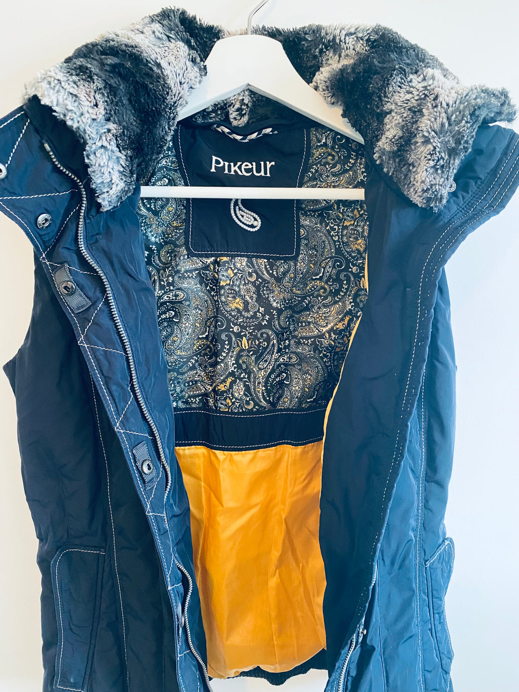 Pikeur Ladies Down Gilet Bodywarmer Navy Size 36 With Detachable Fur Collar