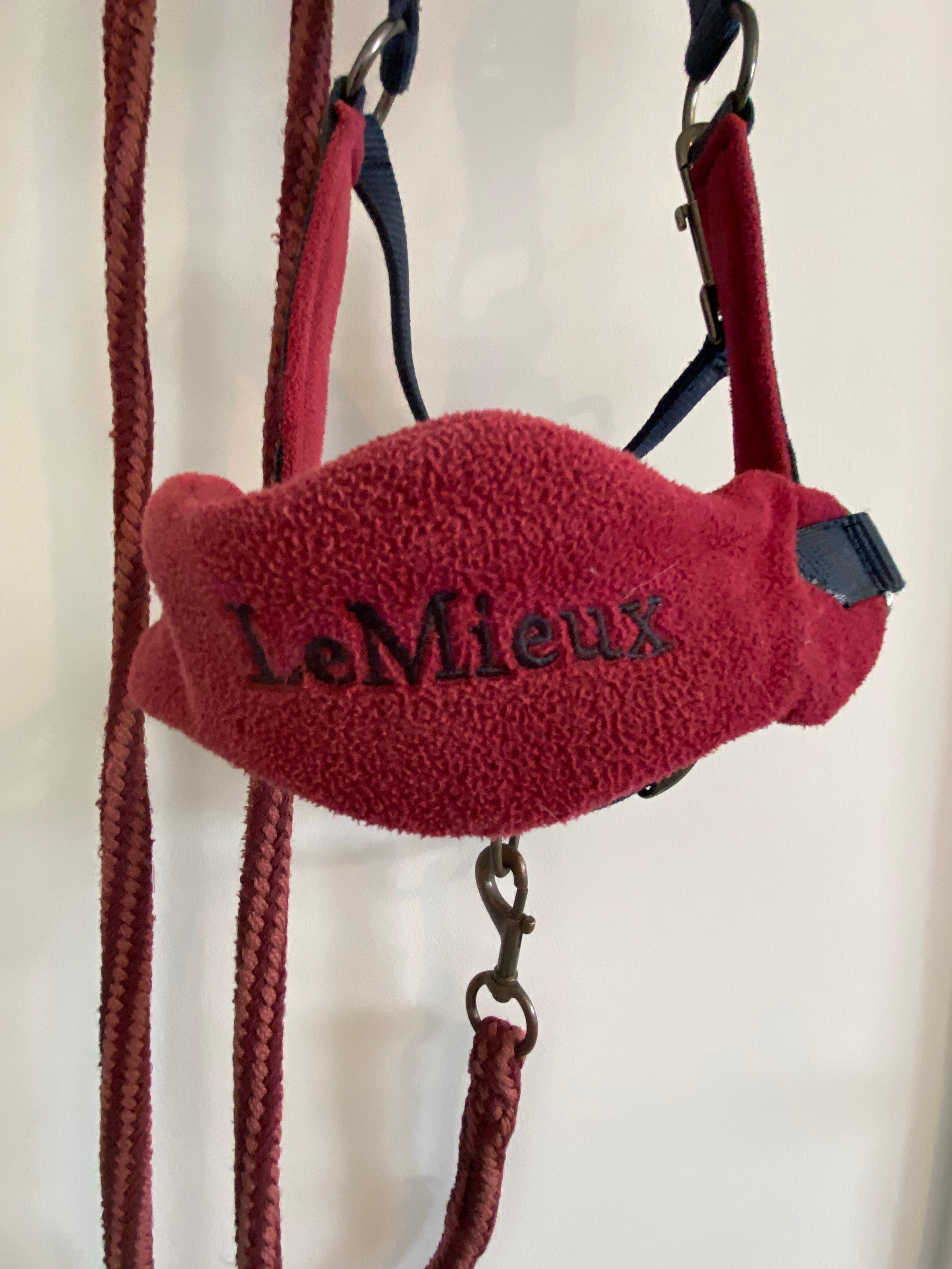 LeMieux Cob Headcollar & Matching Lead Rope – Burgundy/Navy