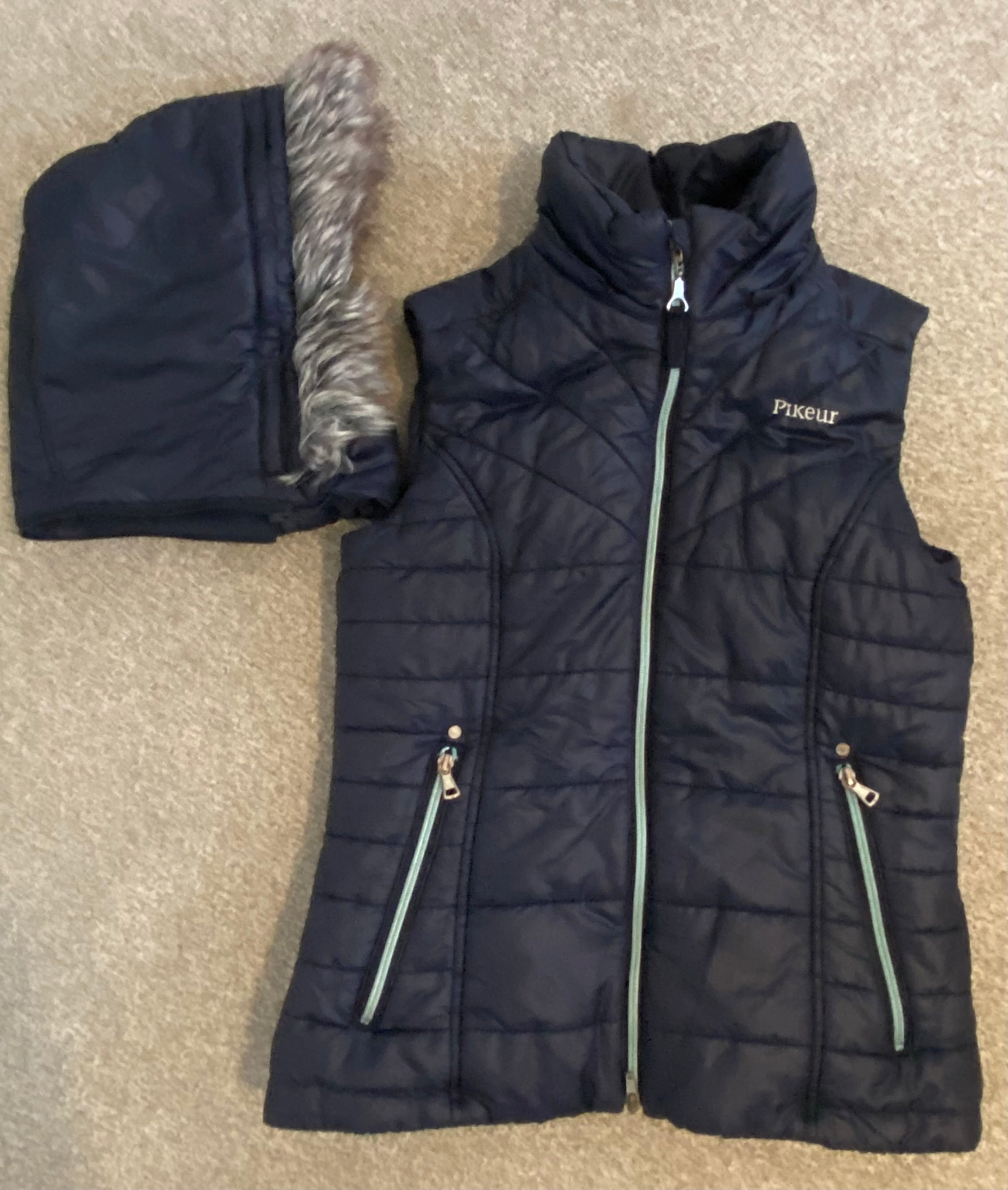 Pikeur Naira Ladies Quilted Riding Gilet Navy UK 8 EU 36 Detachable Faux Fur Hood