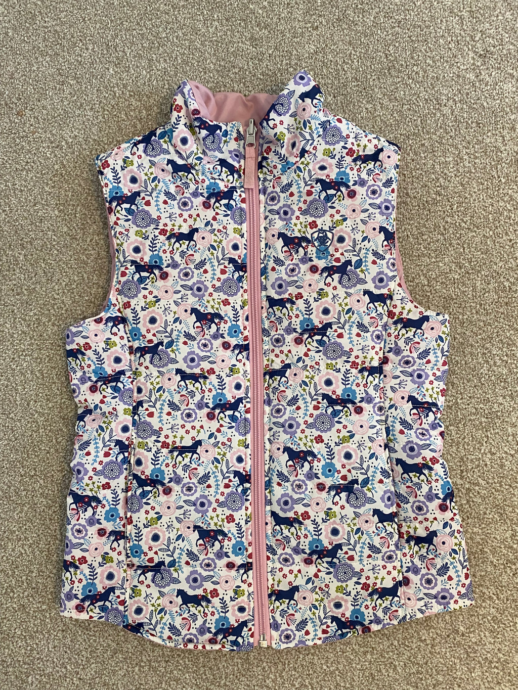 Ariat Girls Floral Horse Print Quilted Gilet Bodywarmer Pink Medium (M)