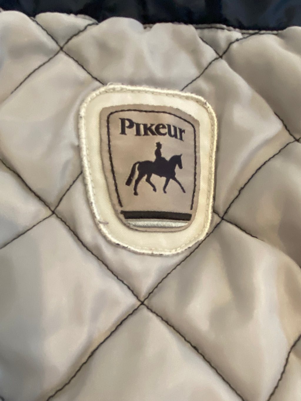 Pikeur Naira Ladies Quilted Riding Gilet Navy UK 8 EU 36 Detachable Faux Fur Hood