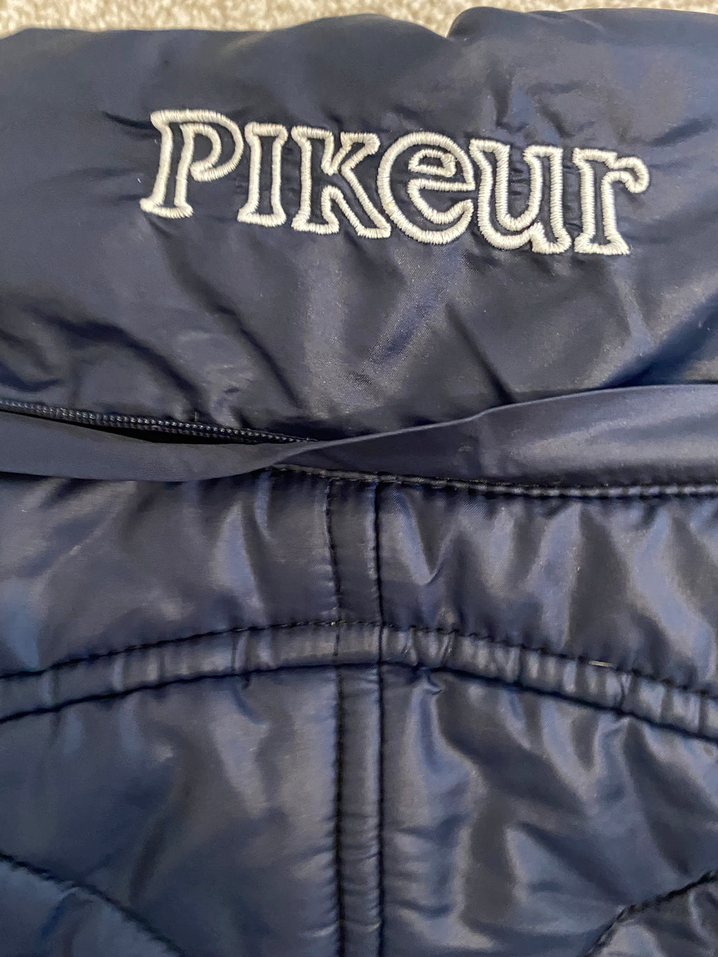 Pikeur Naira Ladies Quilted Riding Gilet Navy UK 8 EU 36 Detachable Faux Fur Hood