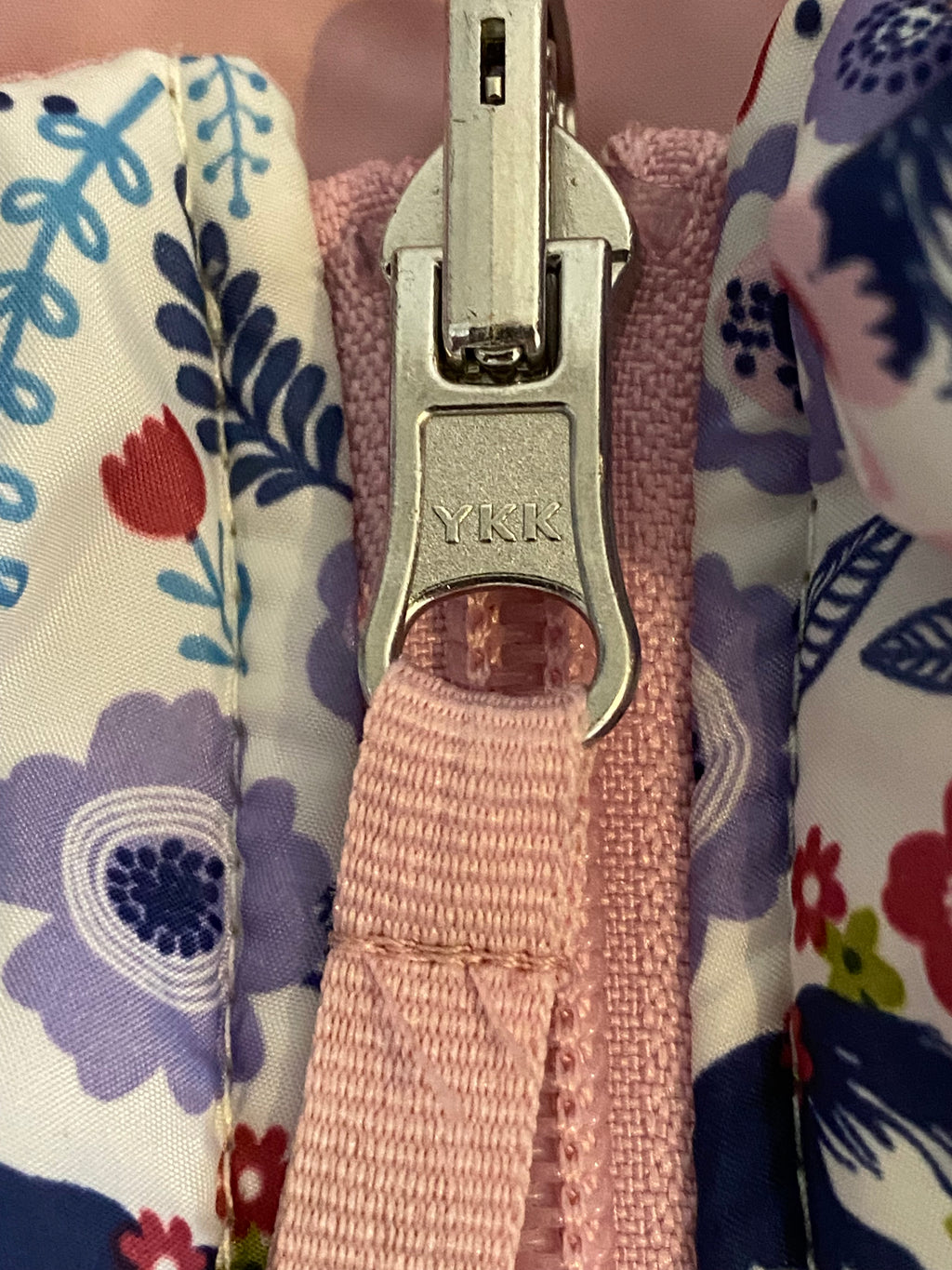 Ariat Girls Floral Horse Print Quilted Gilet Bodywarmer Pink Medium (M)
